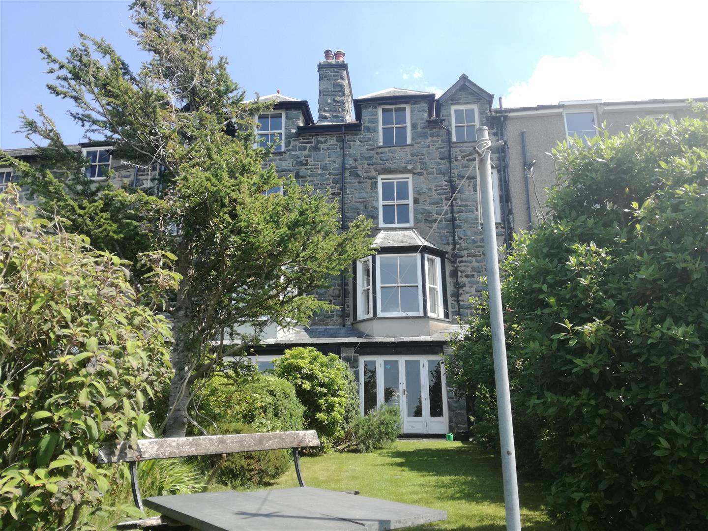 Tom Parry High Street, Harlech